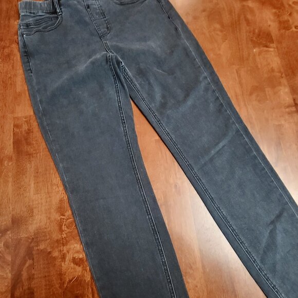 Tribal ~ Sz 4 ~ Audrey Mid-Rise Icon Fit ~ Slip on “Jeans” ~ Excellent Condition - Picture 3 of 10